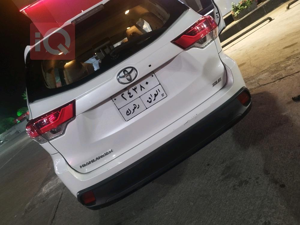 تۆیۆتا هایلاندەر